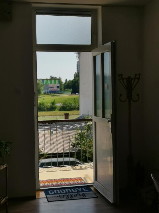 Apartma Mb-Center Maribor Buitenkant foto